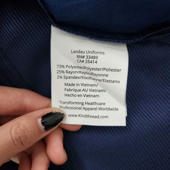 Landau ProFlex 2-Pocket V-Neck Scrub Top. Size Small. New. - Picture 6 of 7